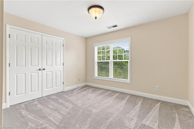 4762 Tatton Park Circle 2D, Winston-salem, NC 27103
