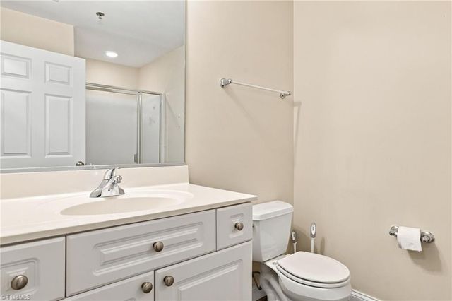 4762 Tatton Park Circle 2D, Winston-salem, NC 27103