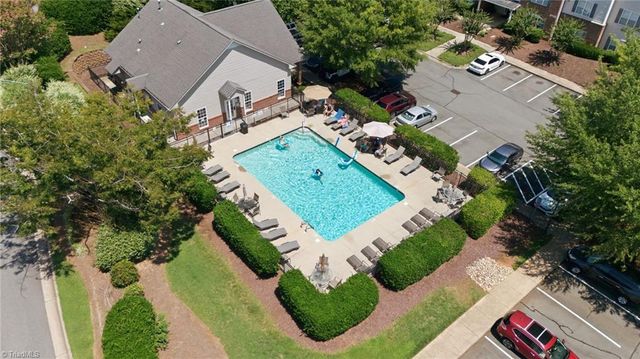 4762 Tatton Park Circle 2D, Winston-salem, NC 27103