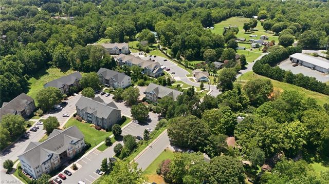 4762 Tatton Park Circle 2D, Winston-salem, NC 27103