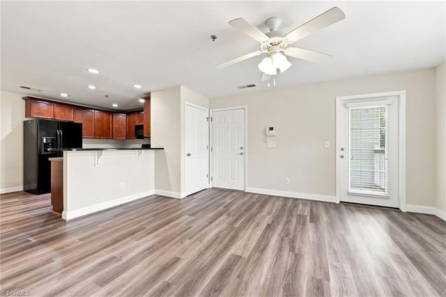 4762 Tatton Park Circle 2D, Winston-salem, NC 27103