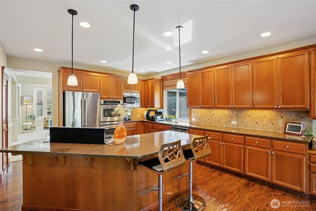 11815 157th Avenue NE, Redmond, WA 98052