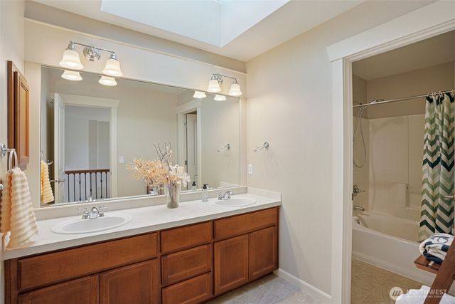 11815 157th Avenue NE, Redmond, WA 98052