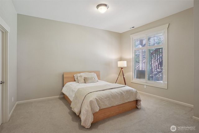 11815 157th Avenue NE, Redmond, WA 98052