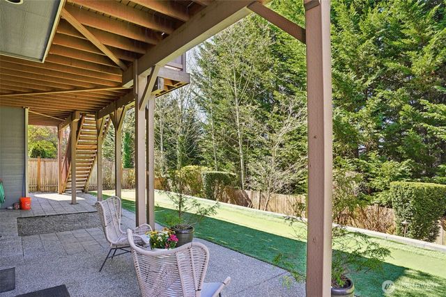 11815 157th Avenue NE, Redmond, WA 98052