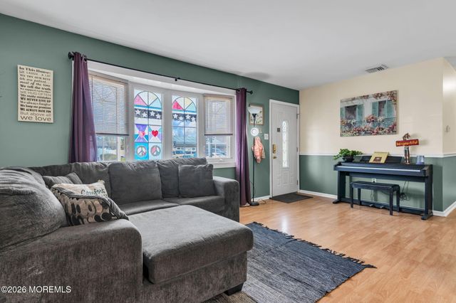205 Hemlock Drive, Lanoka Harbor, NJ 08734