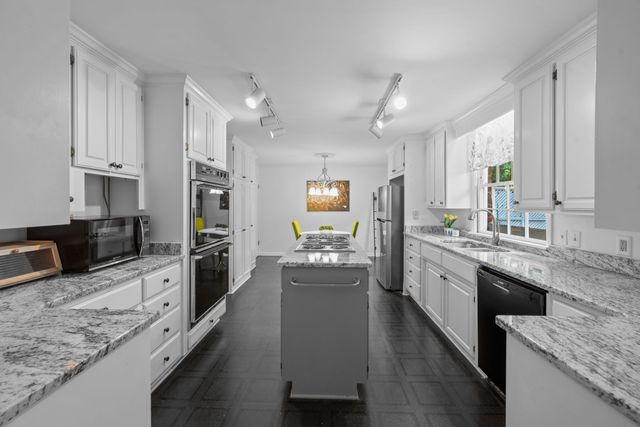 44 Vaughns Gap Rd, Nashville, TN 37205