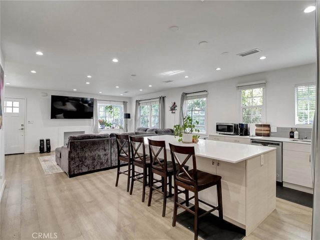 2957 Midvale, Los Angeles, CA 90064