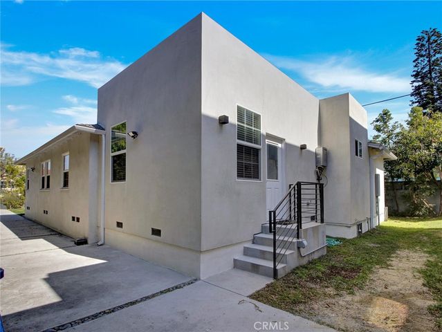 2957 Midvale, Los Angeles, CA 90064