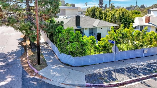 2957 Midvale, Los Angeles, CA 90064