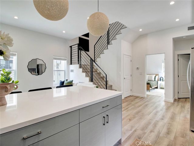 2957 Midvale, Los Angeles, CA 90064