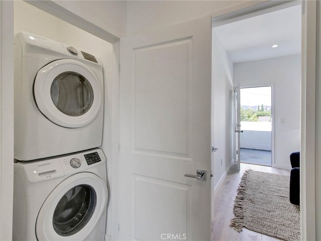 2957 Midvale, Los Angeles, CA 90064