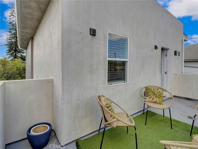 2957 Midvale, Los Angeles, CA 90064