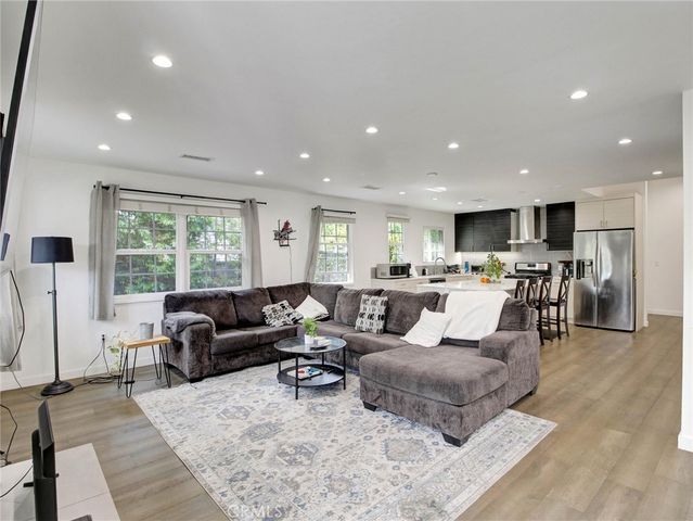 2957 Midvale, Los Angeles, CA 90064