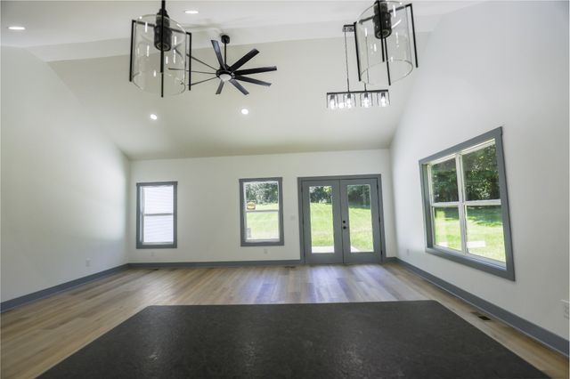 205 W Minnie Ave, Monterey, TN 38574