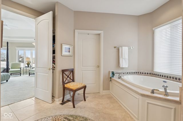 11283 Park Meadows Court, Noblesville, IN 46060