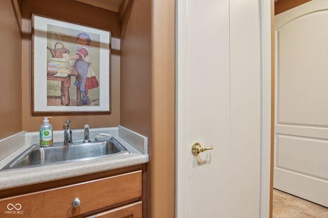 11283 Park Meadows Court, Noblesville, IN 46060