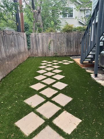 1604 W. 40th ST b, Austin, TX 78756