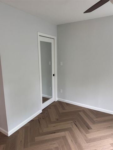 1604 W. 40th ST b, Austin, TX 78756