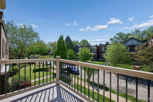 4111 Hartford Street, St Louis, MO 63116