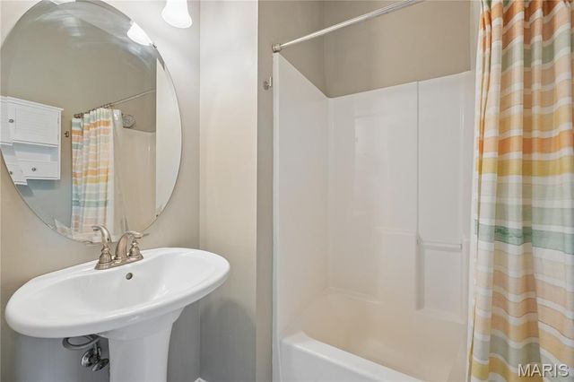 4111 Hartford Street, St Louis, MO 63116