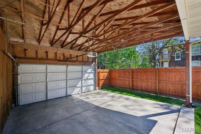 4111 Hartford Street, St Louis, MO 63116