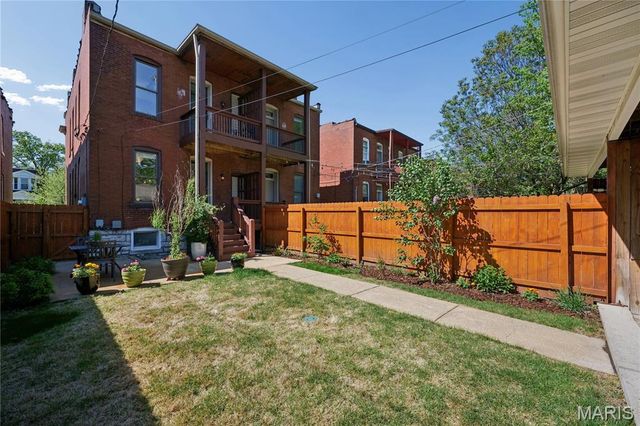 4111 Hartford Street, St Louis, MO 63116