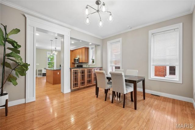 4111 Hartford Street, St Louis, MO 63116