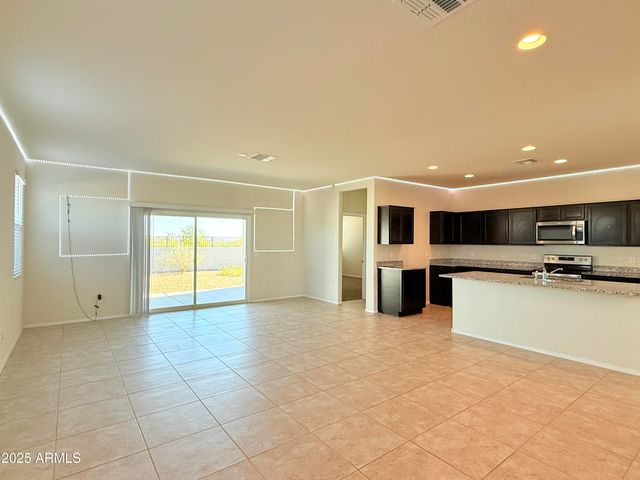 1075 W AVALON CANYON Drive, Casa Grande, AZ 85122