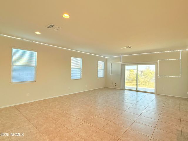 1075 W AVALON CANYON Drive, Casa Grande, AZ 85122