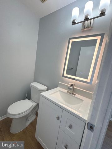 17 HOLLAND HILL, Catonsville, MD 21228