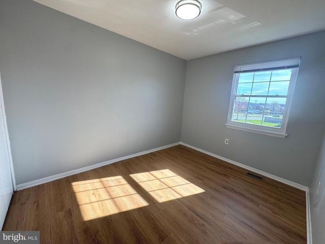 17 HOLLAND HILL, Catonsville, MD 21228