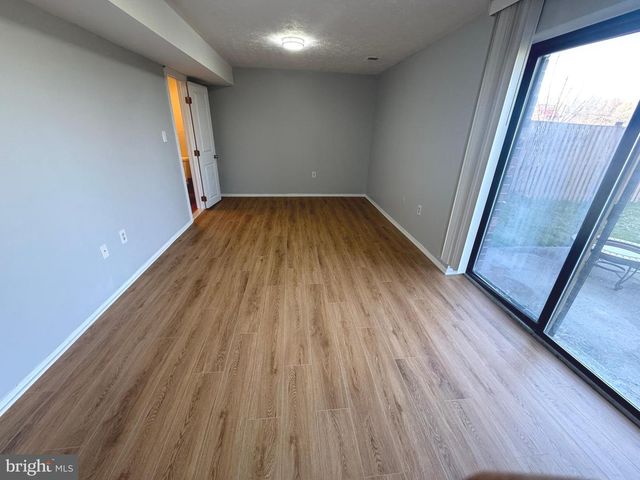 17 HOLLAND HILL, Catonsville, MD 21228