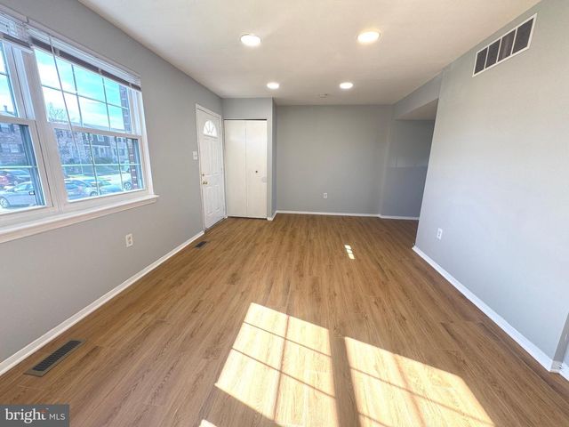 17 HOLLAND HILL, Catonsville, MD 21228