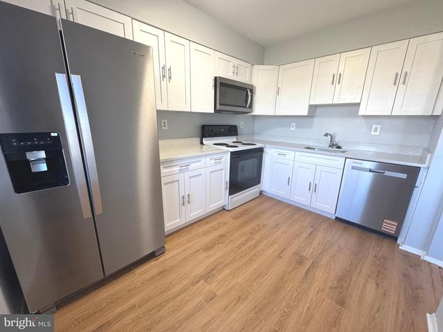 17 HOLLAND HILL, Catonsville, MD 21228