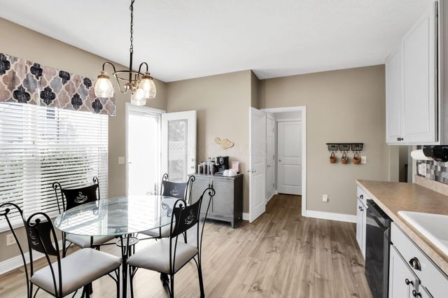 4544 Snowy Meadow Drive, Grove City, OH 43123