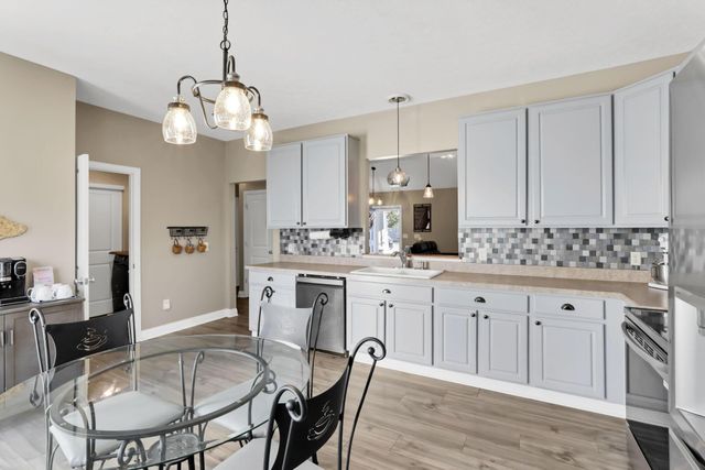 4544 Snowy Meadow Drive, Grove City, OH 43123