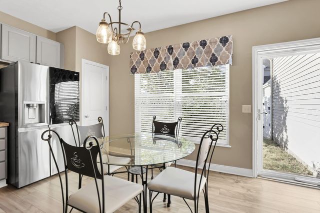 4544 Snowy Meadow Drive, Grove City, OH 43123