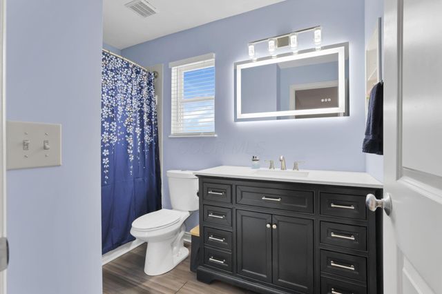 4544 Snowy Meadow Drive, Grove City, OH 43123