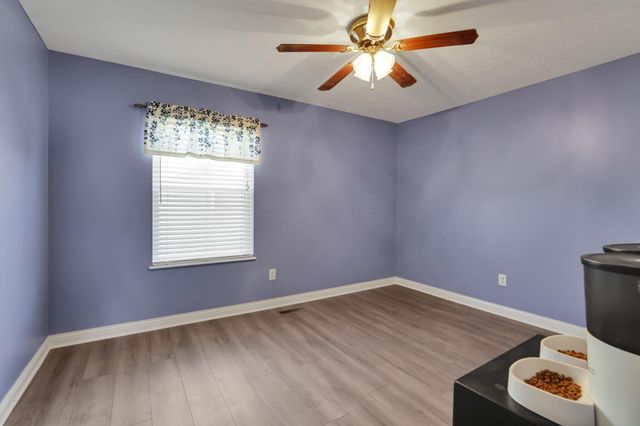 4544 Snowy Meadow Drive, Grove City, OH 43123