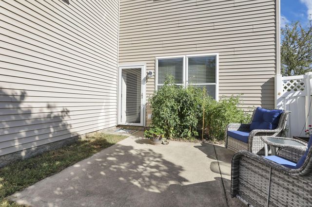 4544 Snowy Meadow Drive, Grove City, OH 43123