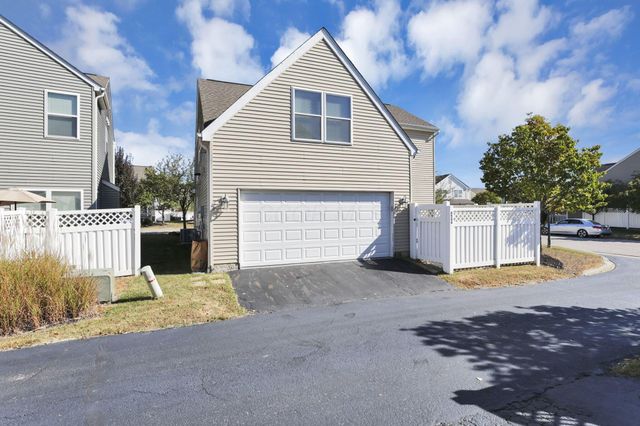 4544 Snowy Meadow Drive, Grove City, OH 43123