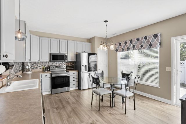 4544 Snowy Meadow Drive, Grove City, OH 43123