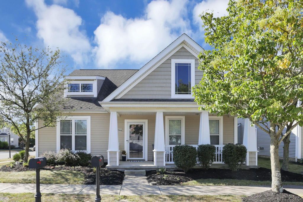 4544 Snowy Meadow Drive, Grove City, OH 43123