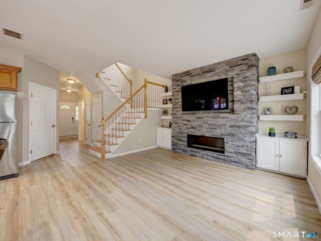 25 Sutton Road, Rocky Hill, CT 06067