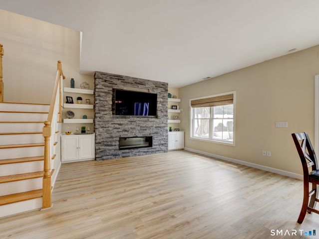 25 Sutton Road, Rocky Hill, CT 06067