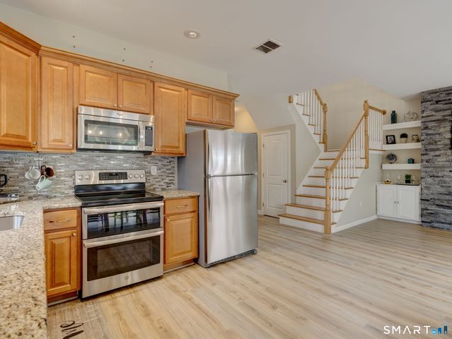25 Sutton Road, Rocky Hill, CT 06067