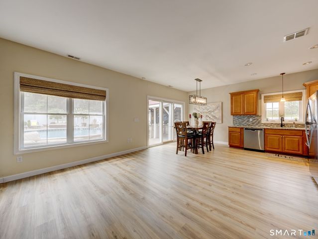 25 Sutton Road, Rocky Hill, CT 06067