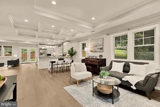 3124 CHEPSTOW LN, Falls Church, VA 22042