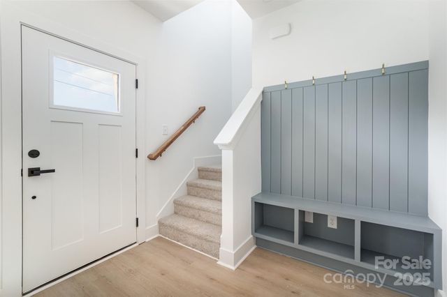 606 6th Street Court NW, Hickory, NC 28613